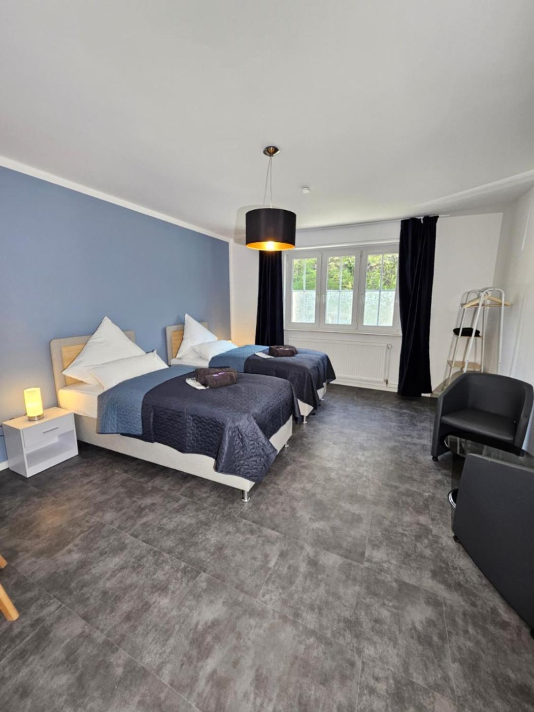 Modern Homes - Voll Ausgestatte Wohnung - Balkon - Hotelbetten - 4K Tv - Wlan Moers Exteriör bild