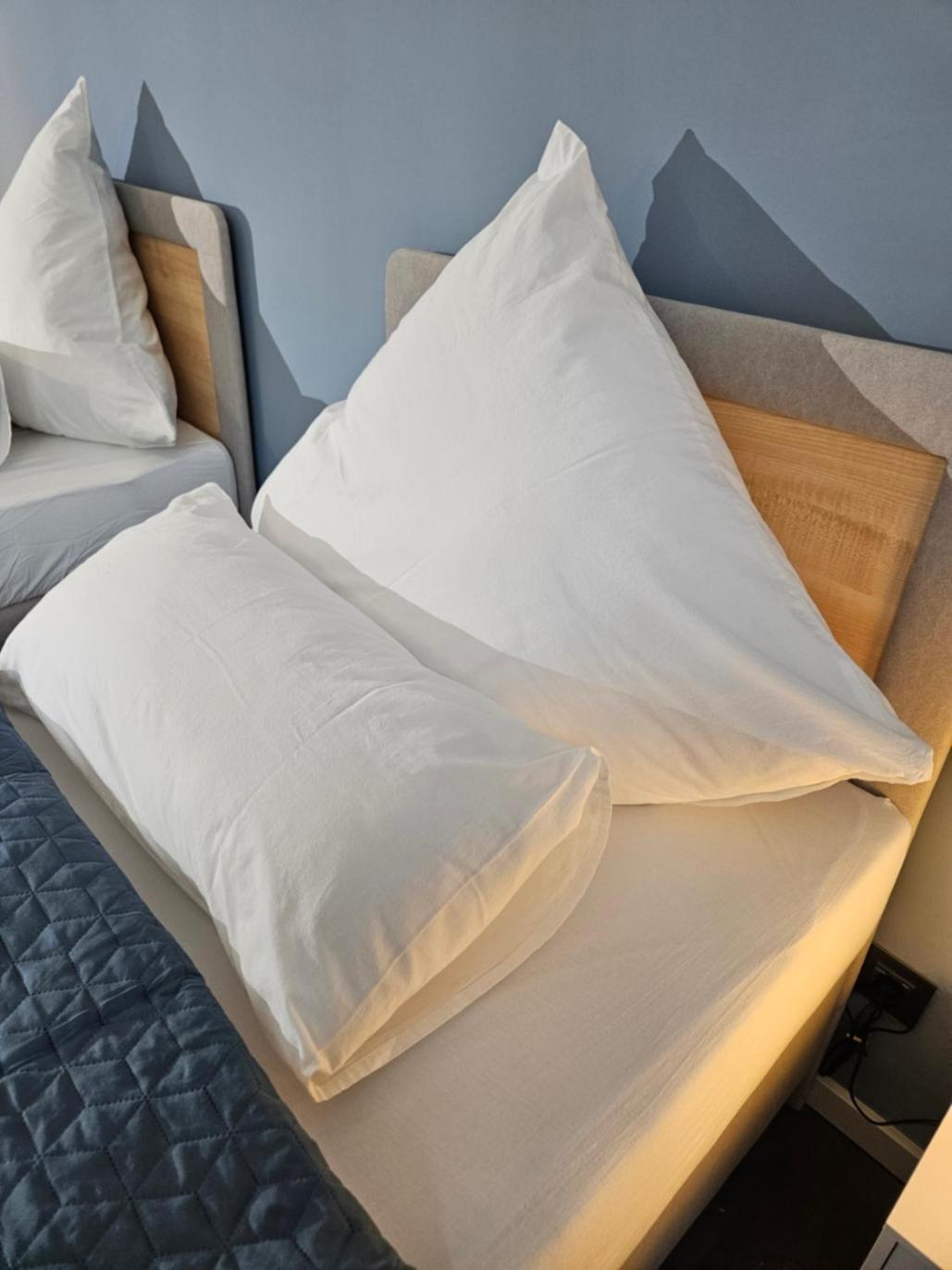 Modern Homes - Voll Ausgestatte Wohnung - Balkon - Hotelbetten - 4K Tv - Wlan Moers Exteriör bild