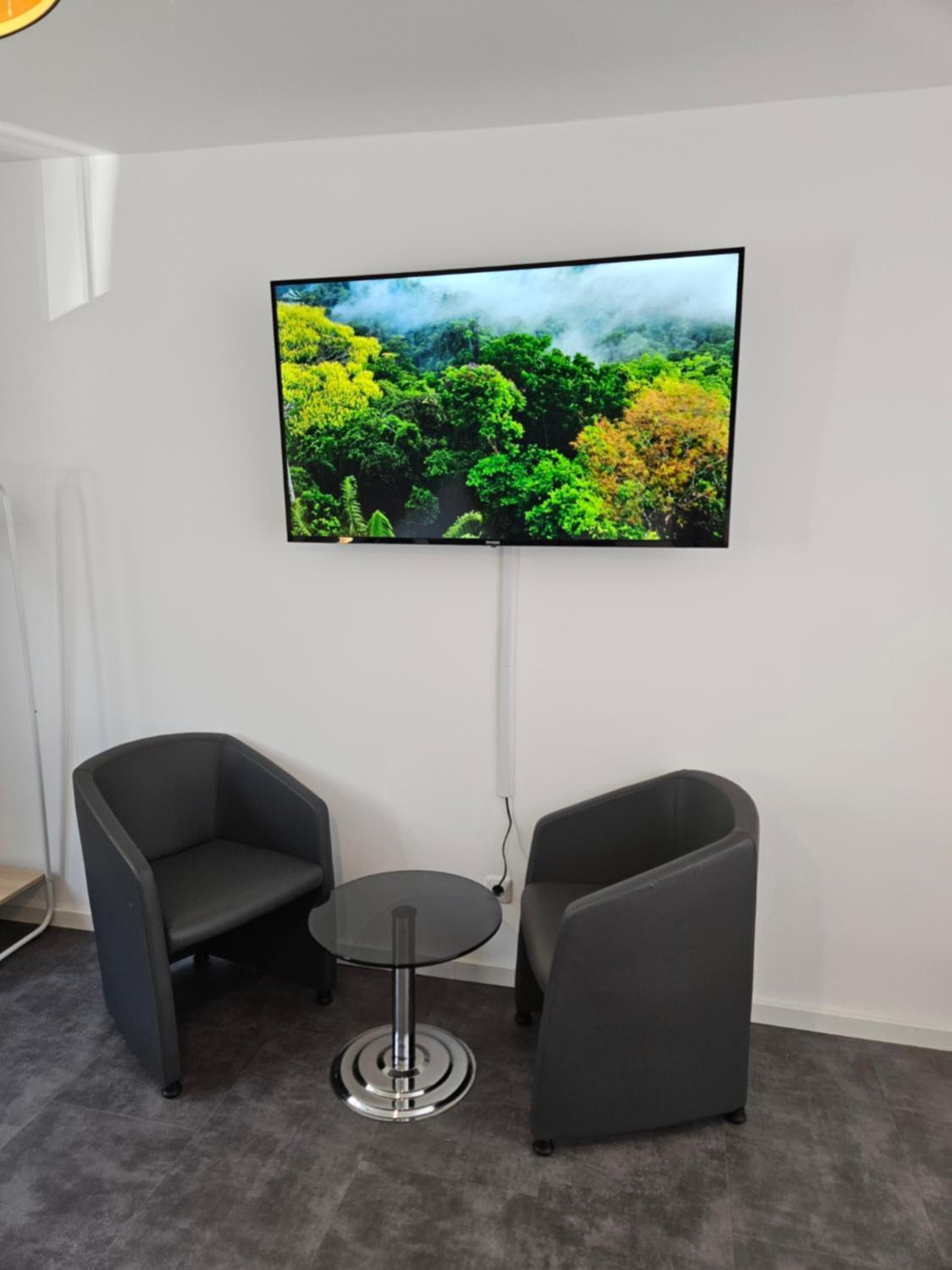 Modern Homes - Voll Ausgestatte Wohnung - Balkon - Hotelbetten - 4K Tv - Wlan Moers Exteriör bild